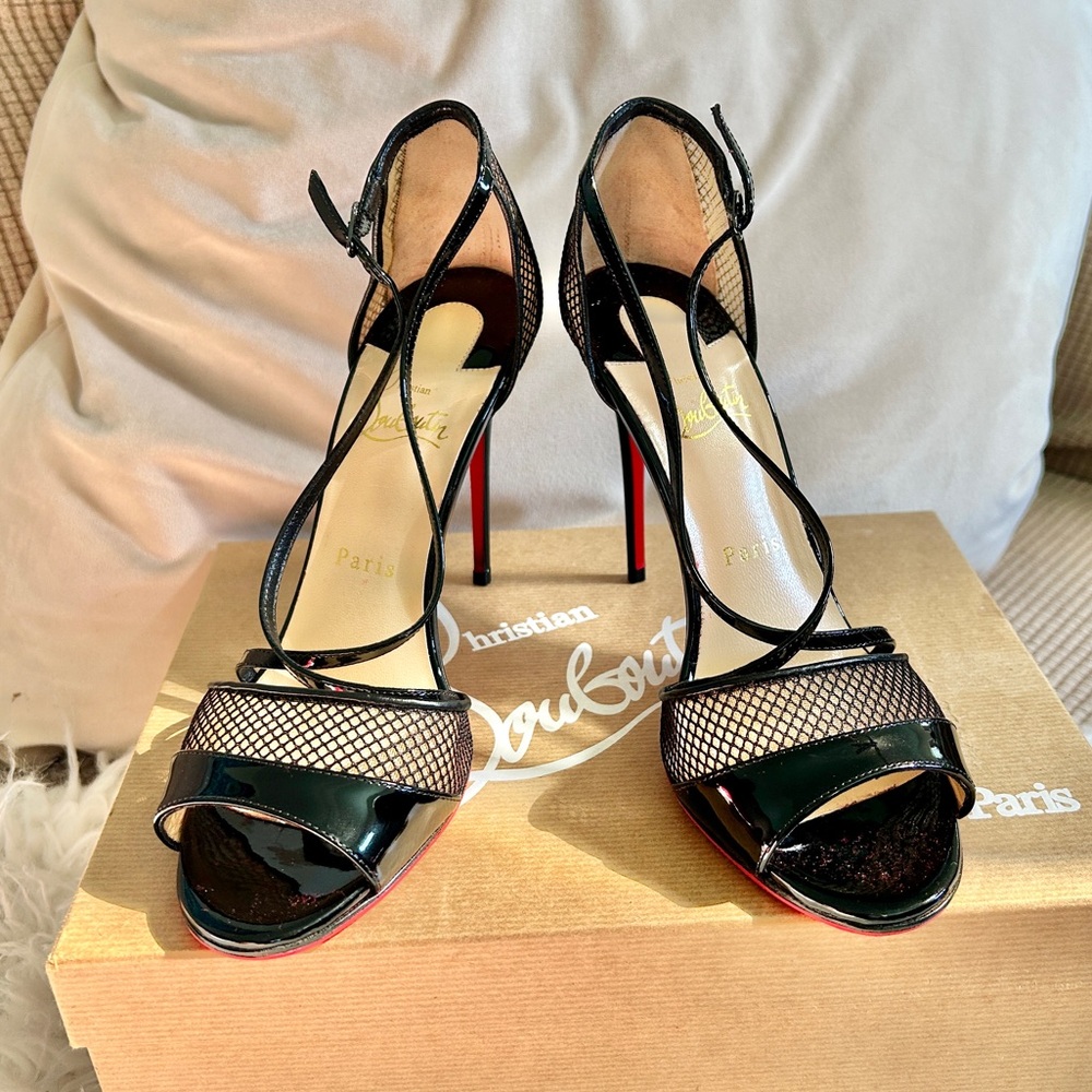 (NEW IN BOX) Christian Louboutin Slikova black Italian patent leather size 38